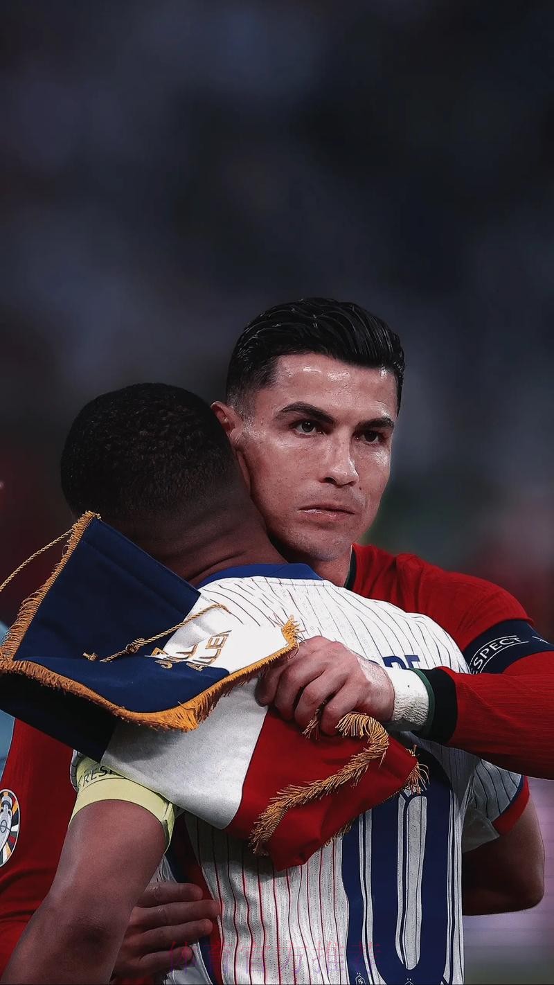 赫塞：姆巴佩和C罗区别不大，他们都很有才华